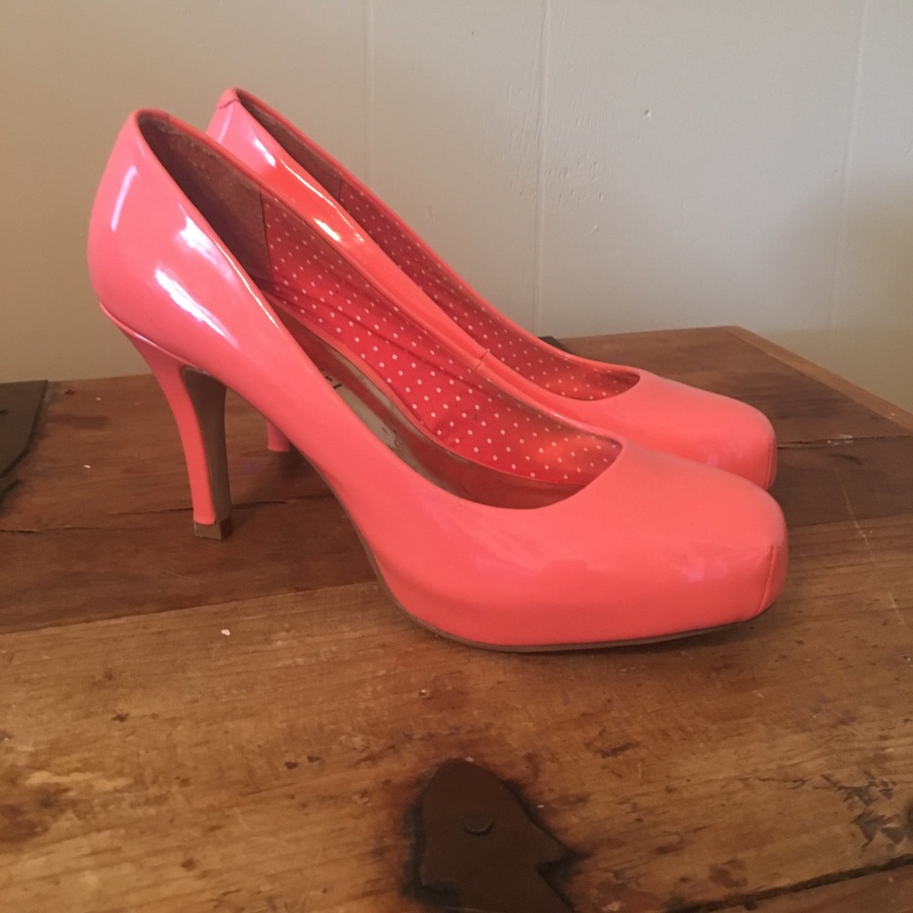 Coral heels