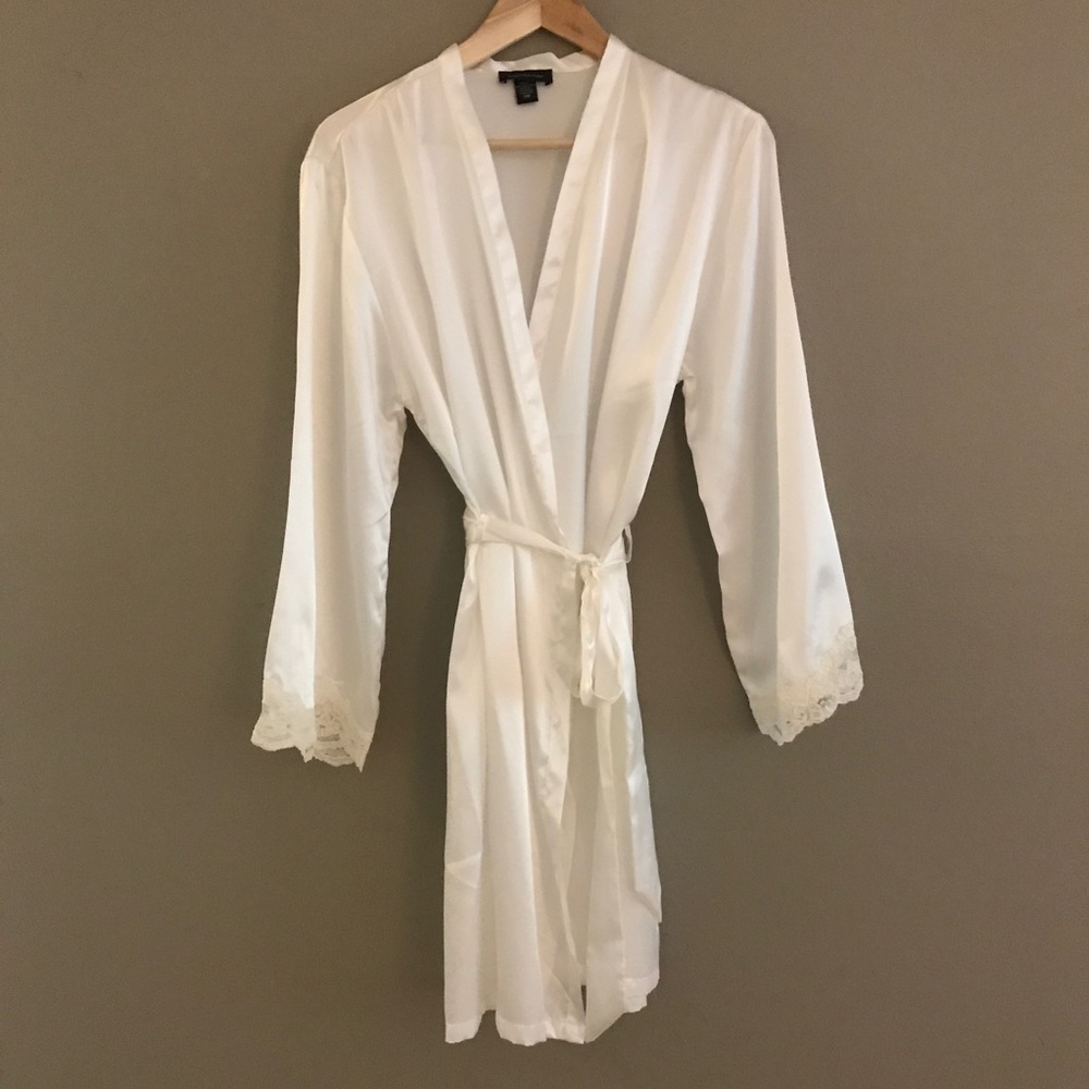 White Silk Dressing Robe - Lace Sleeve Detail