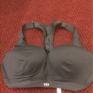 Super cute black sports bra