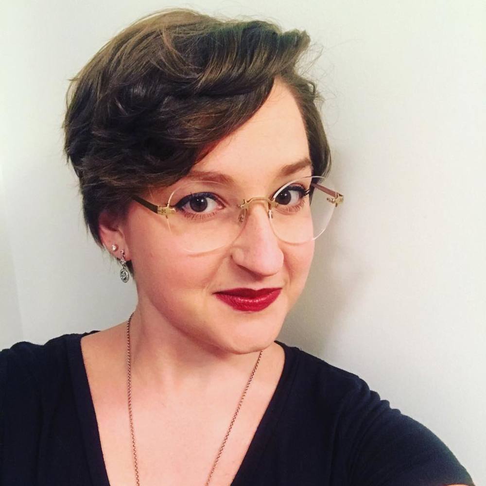 Meet your Posher, Alicia