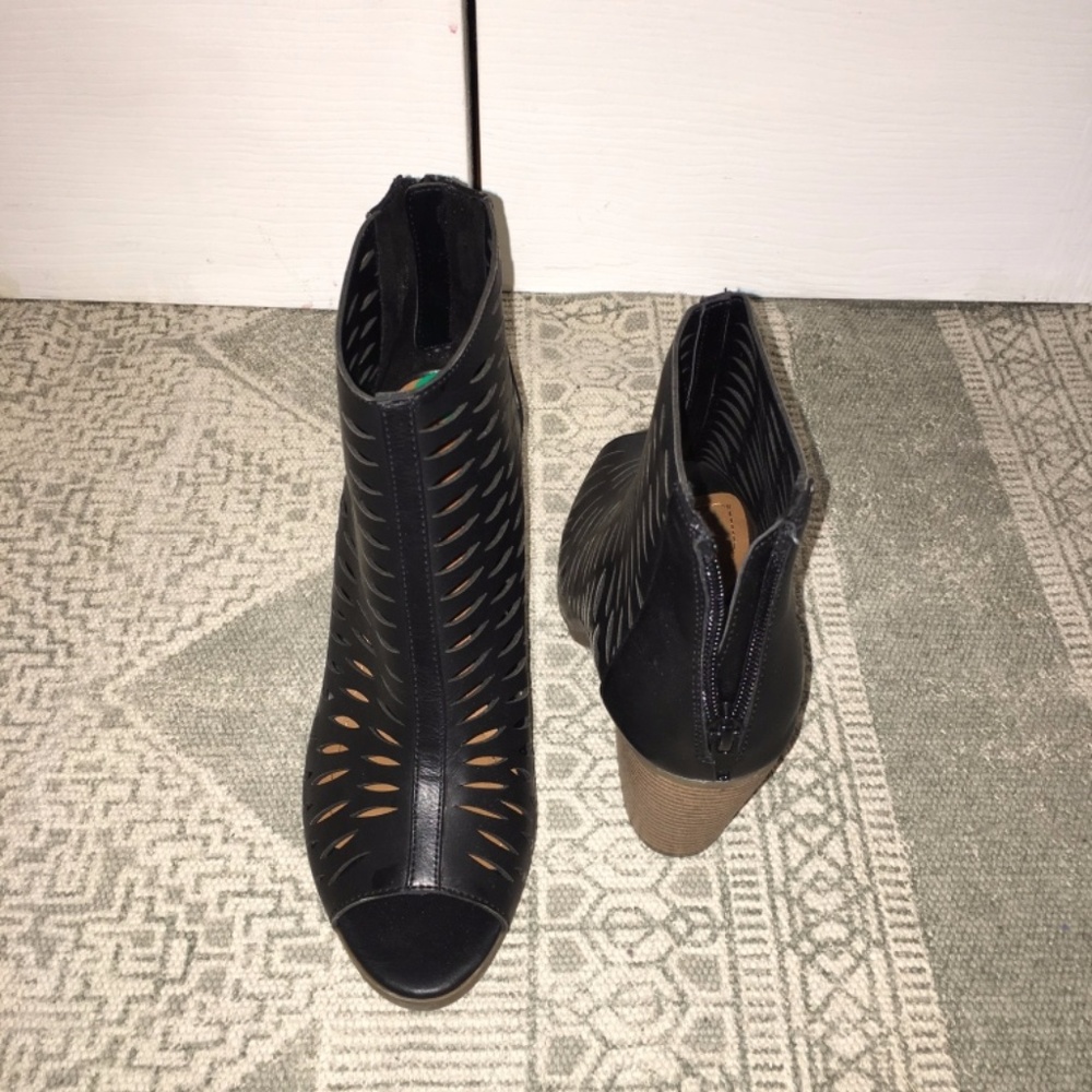 Rampage Black Heeled Sandals