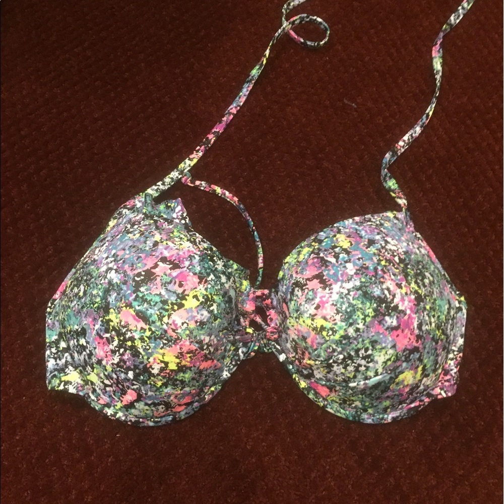 Super cute VS baiting suit top