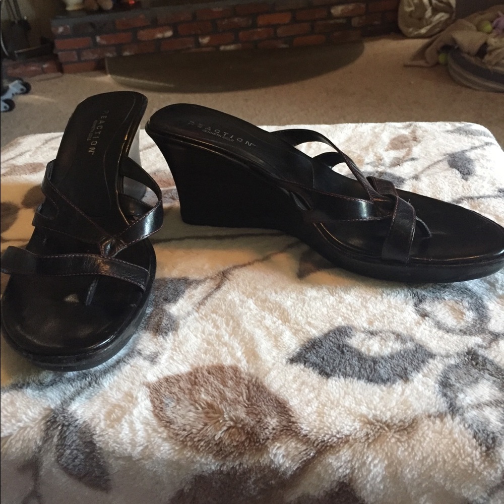 Kenneth Cole Reaction Black Wedge Sandals