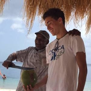 Meet your Posher, Hender