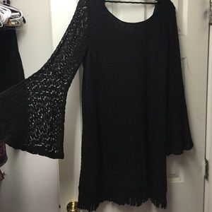 Size XL black bell sleeve dress
