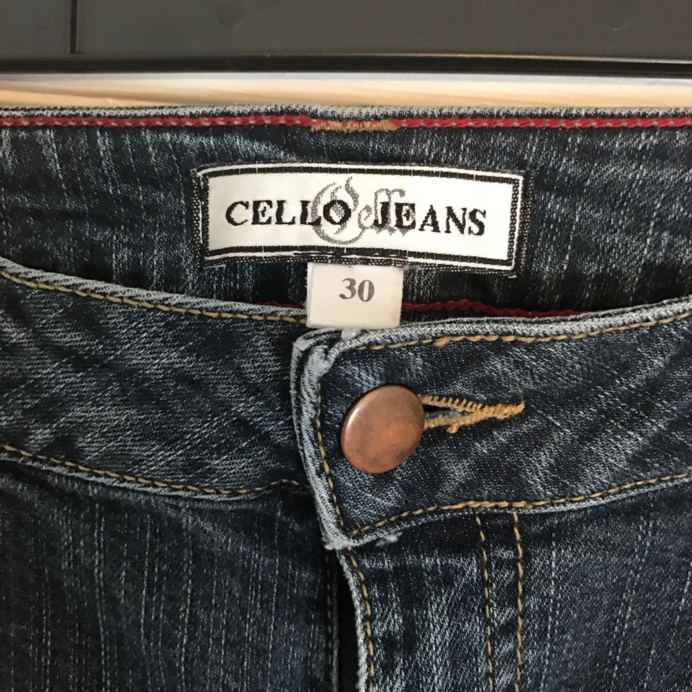 Cello size 30 skinny distressed jeans
