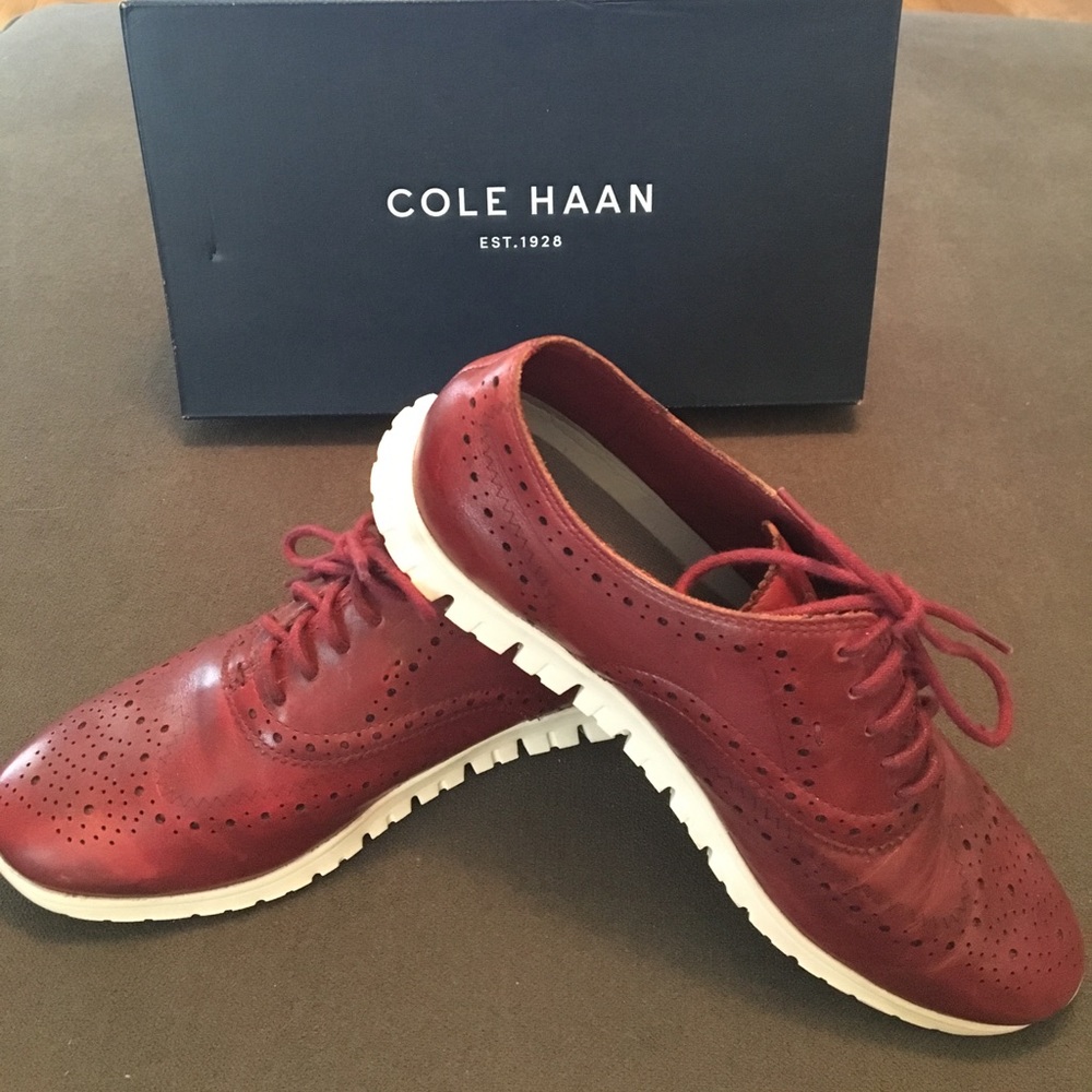 Cole Haan: Tango Red, Zerogrand wing ox.