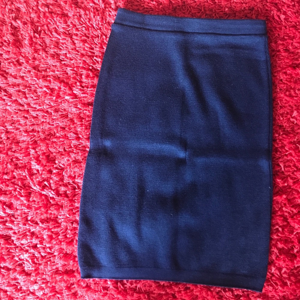 Navy American Apparel midi skirt. Worn once.