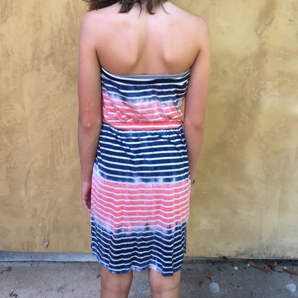 Cute swim coverup/dress - Picture 2 of 5