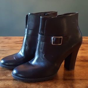 💥SALE💥💥Black ankle booties with side buckle😎