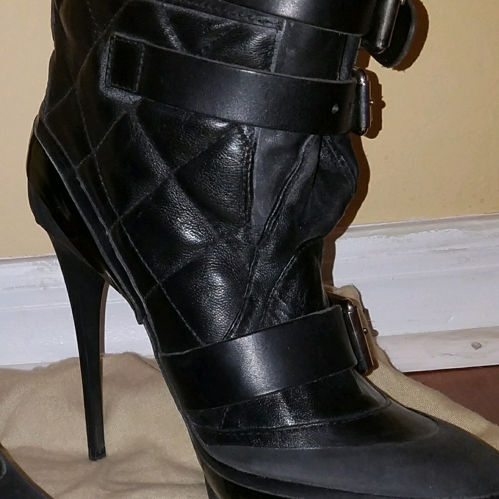 Meet your Posher, Nikki