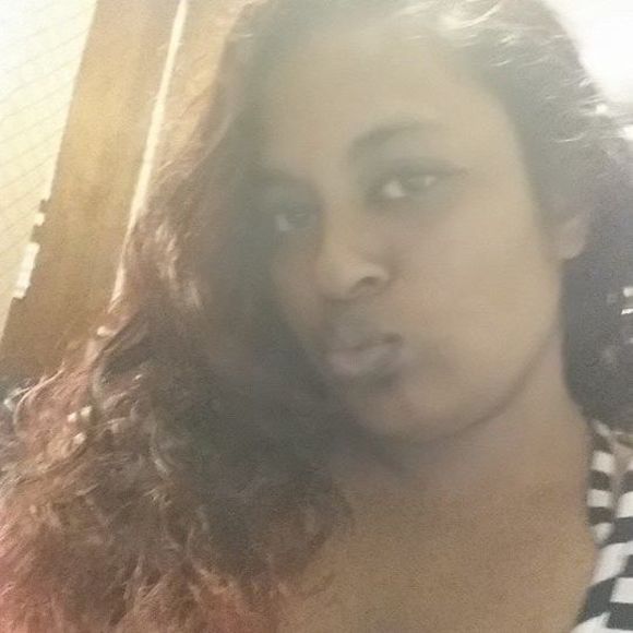 Meet your Posher, Danielle - Picture 1 of 1