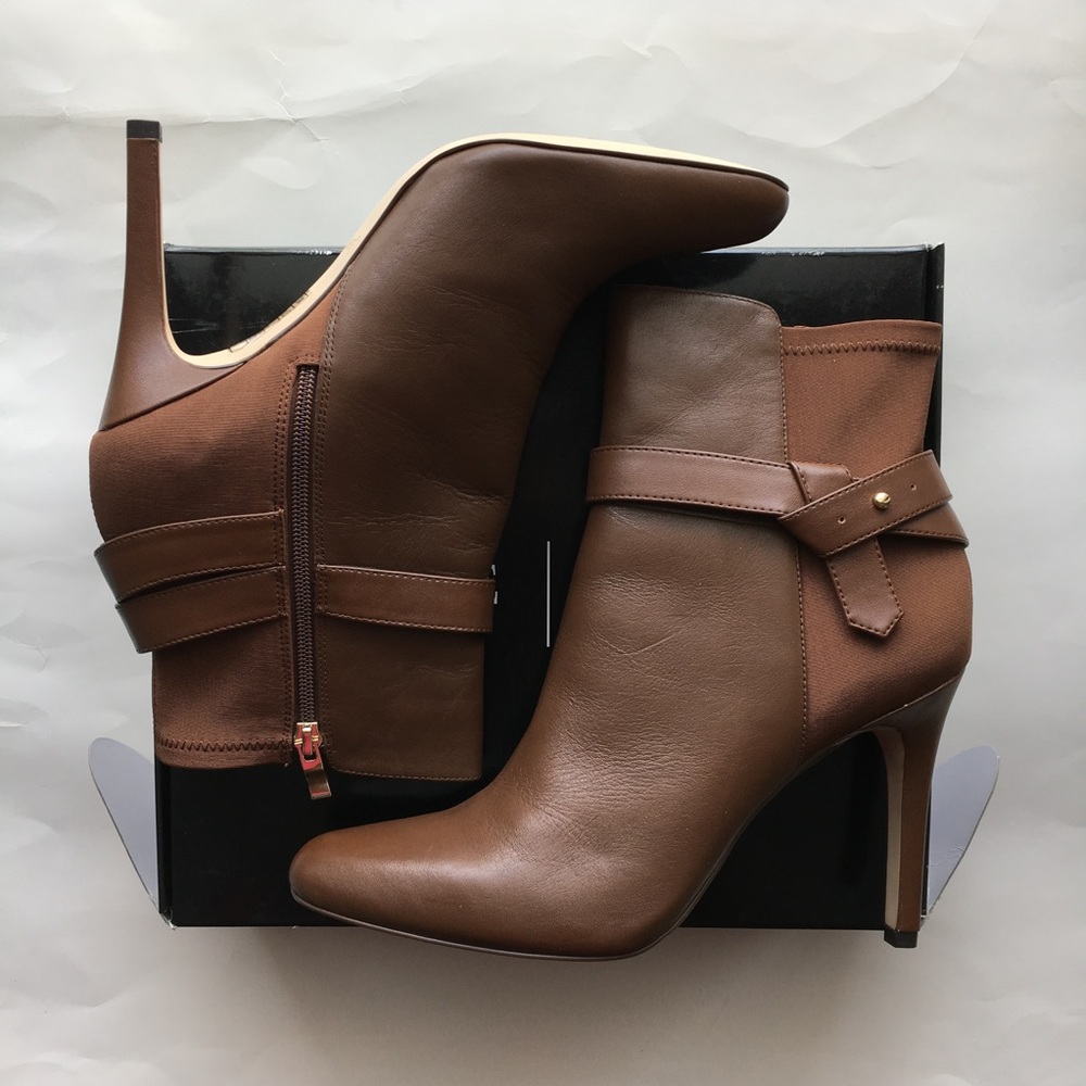 New with box Leather 50/50 stretch ankle boots - Picture 2 of 7