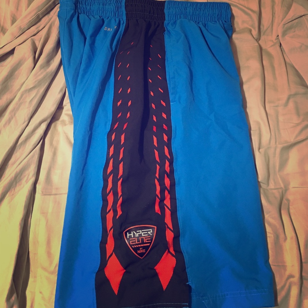 Hyper Elite Shorts by Nike