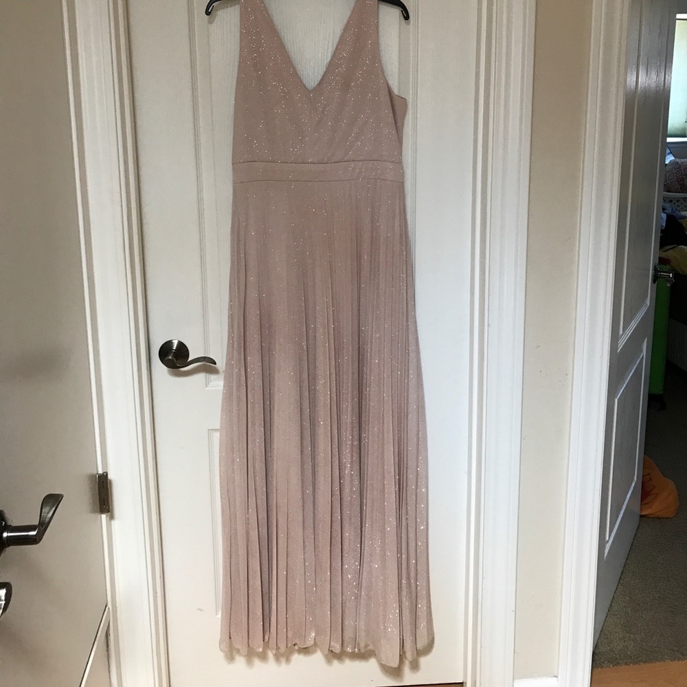 Formal Dress - Picture 2 of 4