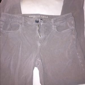 Grey American Eagle Outfitters skinny jeans.