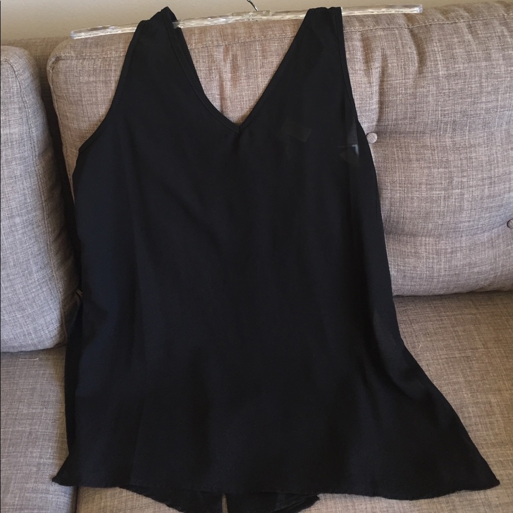 V neck top