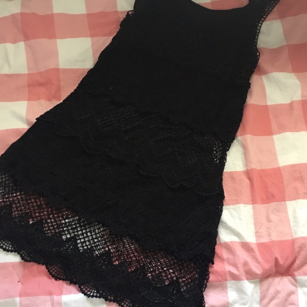 American Eagle Outfitters Scalloped Lace Dress