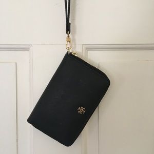 Tory Burch Robinson Smart Phone Wristlet