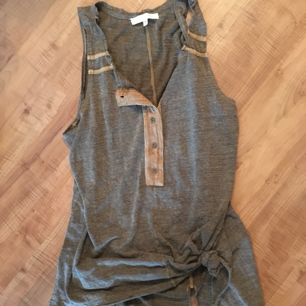 Gilded intent tank from the buckle