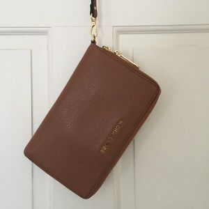 Michael Kors Large Zip Around Smart Phone Wallet
