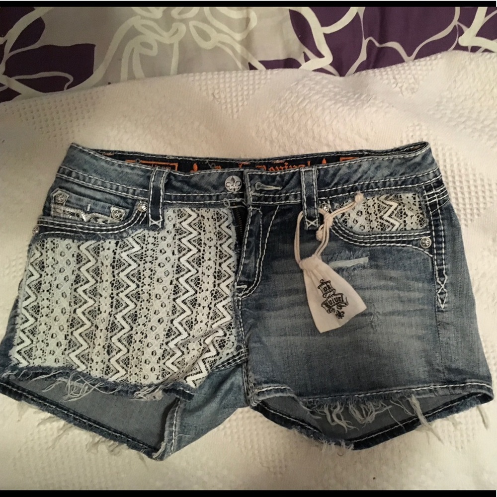 Rock revival shorts size 31