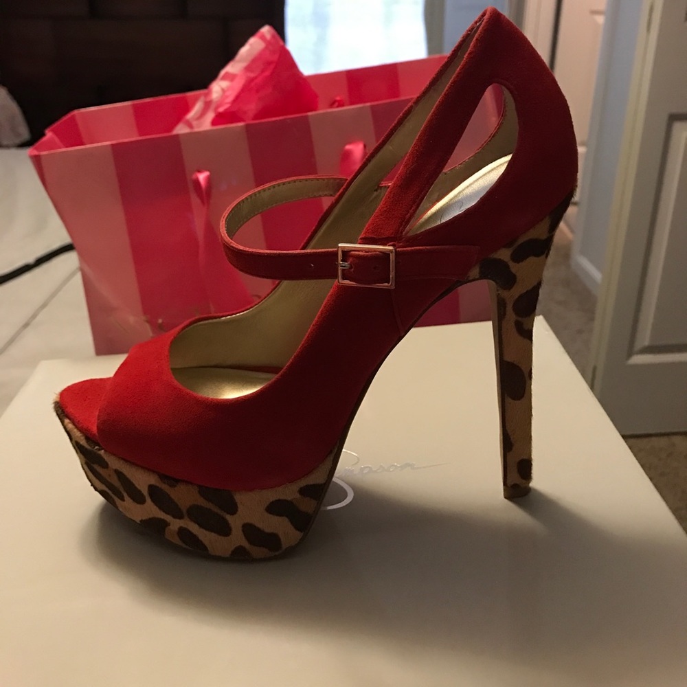 Jessica Simpson heels