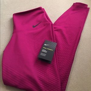 Nike Zonal Strength Leggings