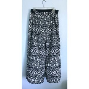 Xhilaration Wide Leg Bottoms W/ Aztec Print