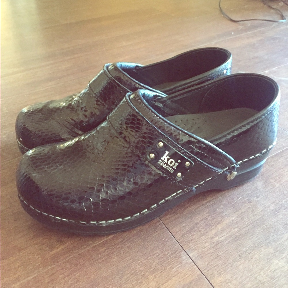 Koi Sanita women's clogs
