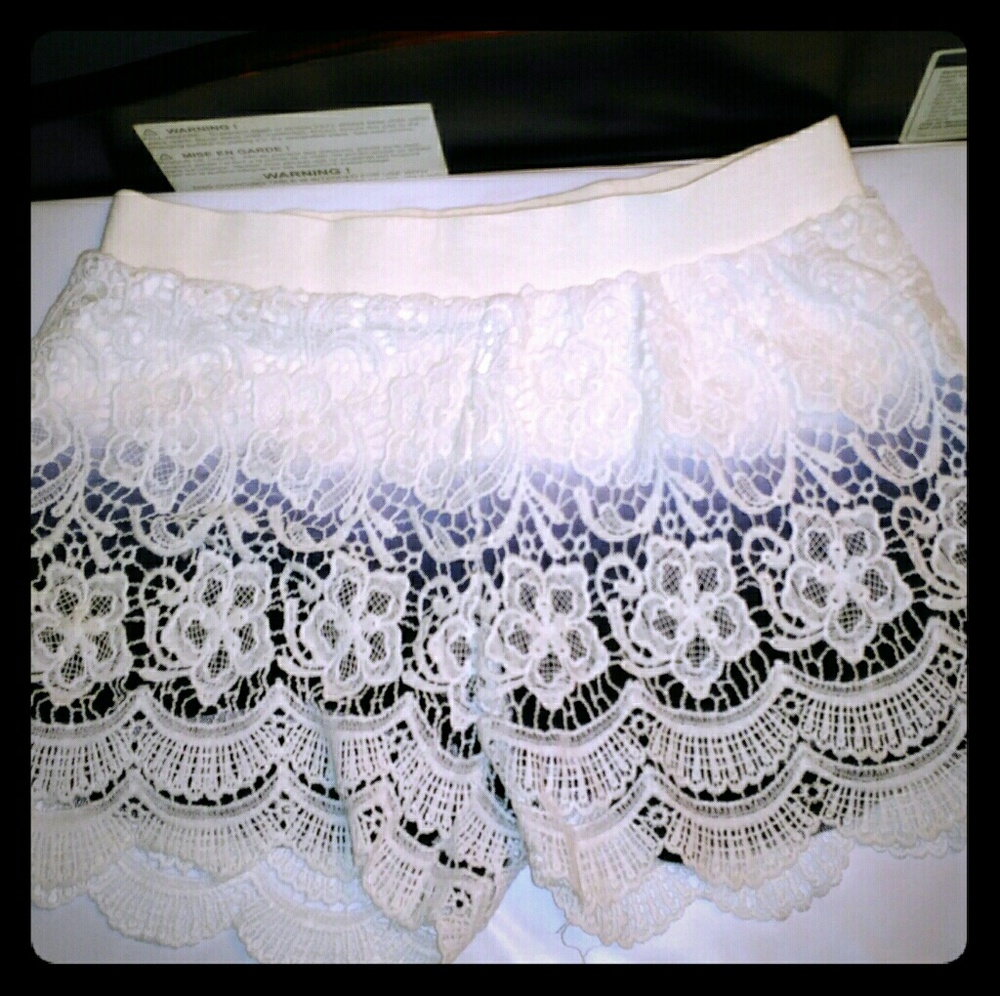 🌸White lace tie dye shorts bohemian