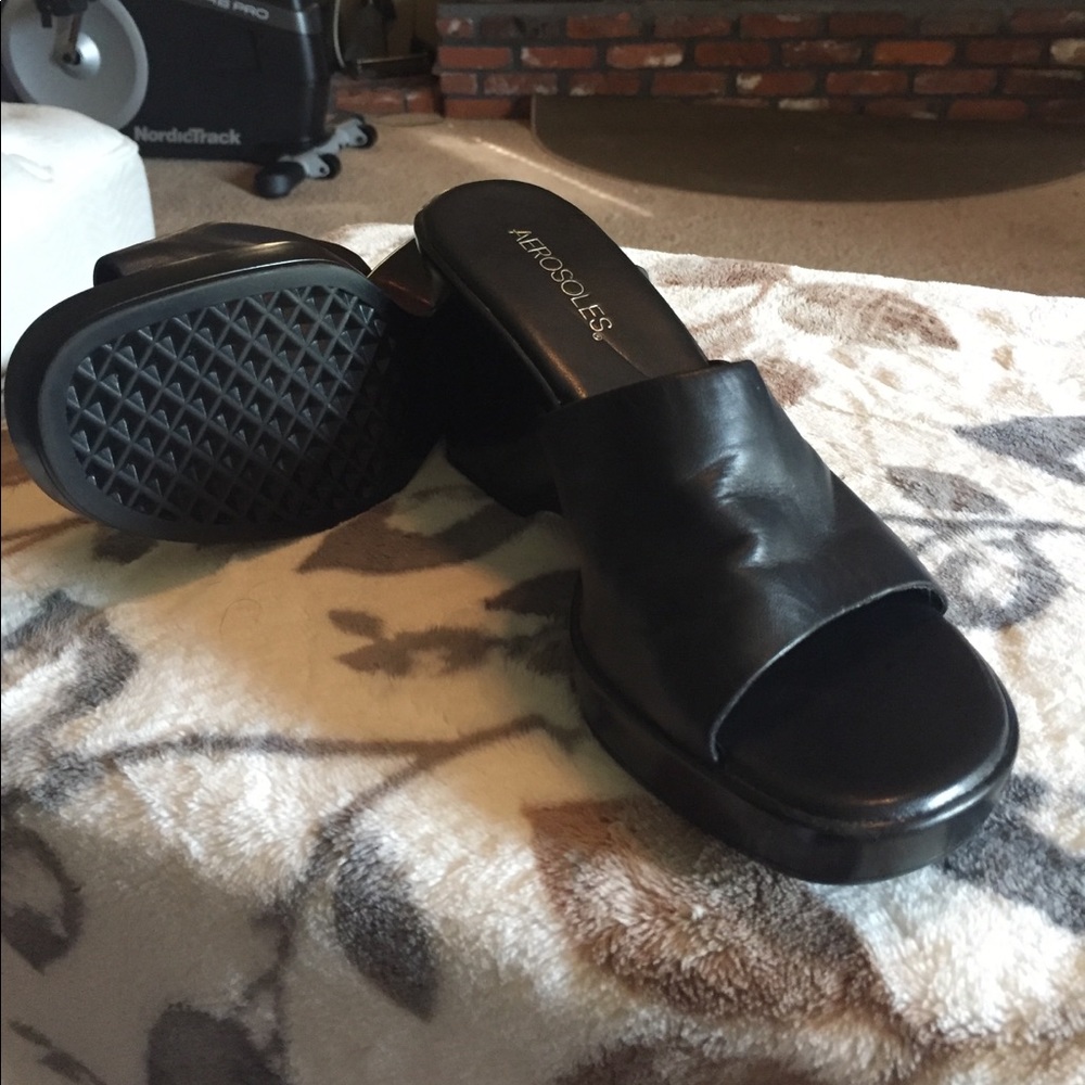 Black Aerosoles Wedgy Slides