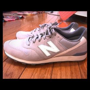 New Balance 696 Sneakers