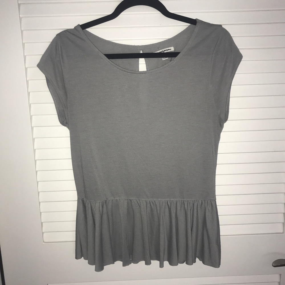American Eagle flowy peplum shirt