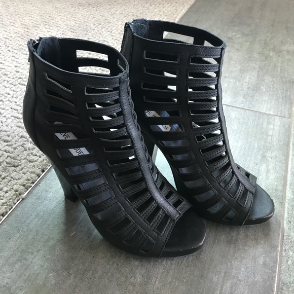 Steve Madden Shoes - Steve Madden Caged Heels 👠