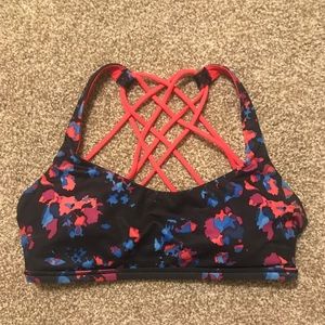 Lululemon sports bra size 6