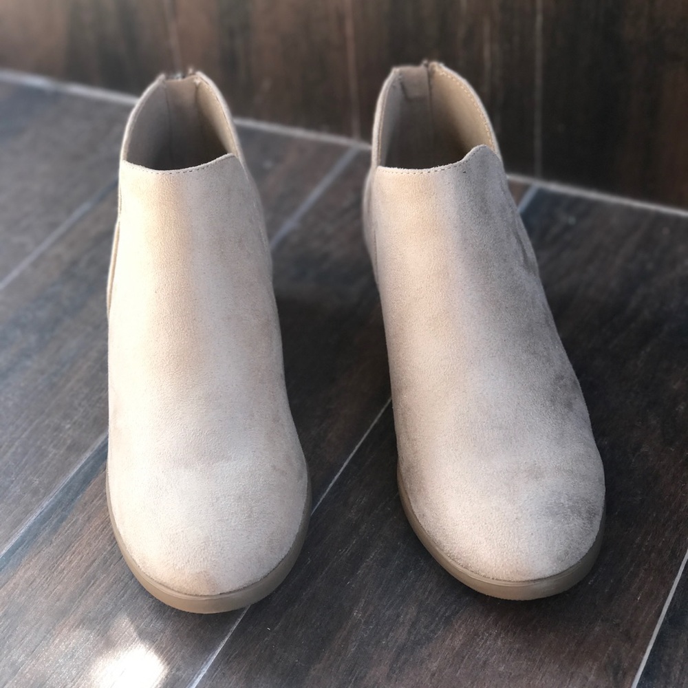 NIB Cream Distressed Textile V Split Ankle Booties - Picture 5 of 6