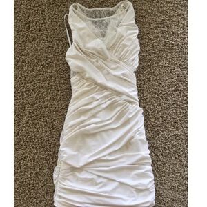 Bebe white ruched bodycon lace dress XXS