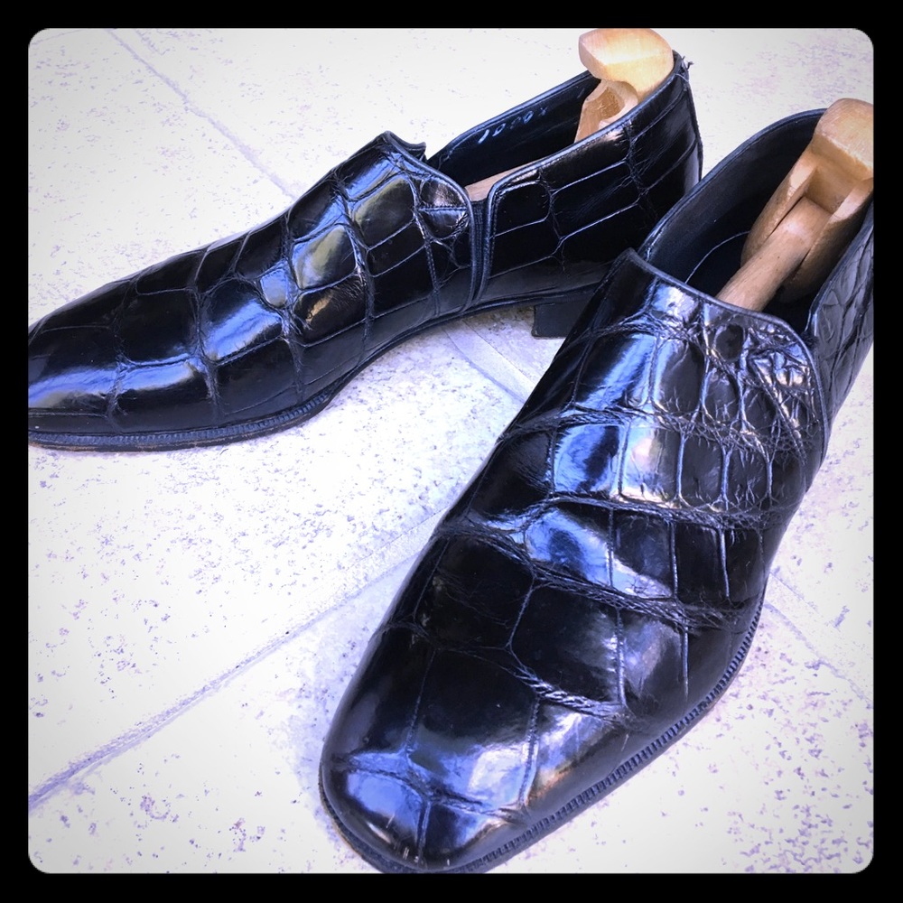 Vintage black alligator loafers by Nettleton 10.5c