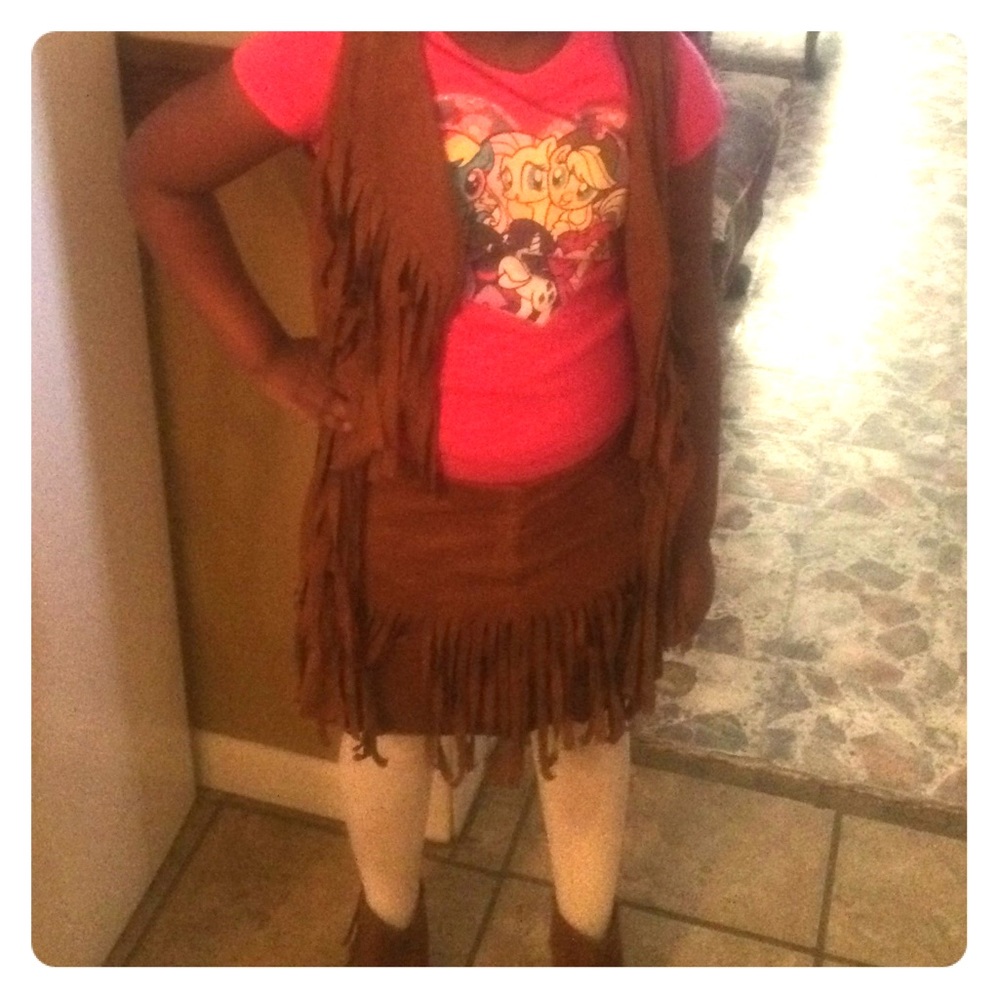 ❌SALE❌Girls fringe vest & skirt