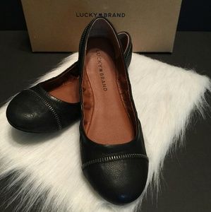 🔮REDUCED🔮💕Lucky Brand Flats w/ Zipper Accent💕
