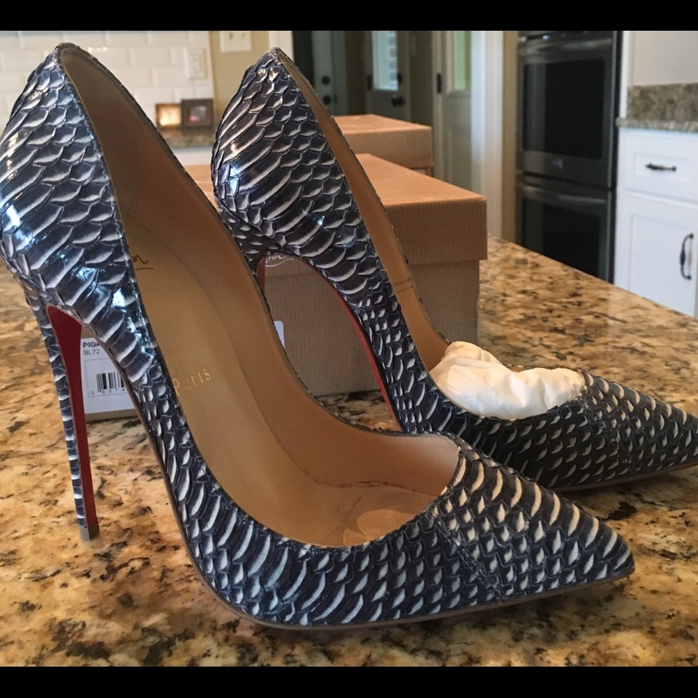 Christian Louboutin pigalle follies watersnake 37