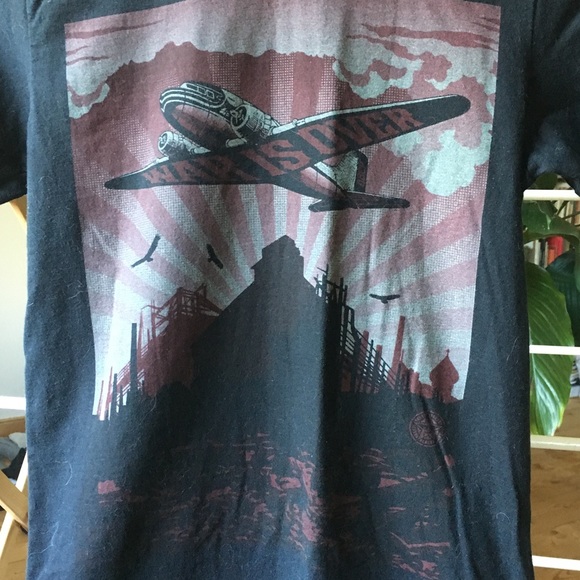 Obey War Is Over Crew Neck T- Shirt - Picture 4 of 4
