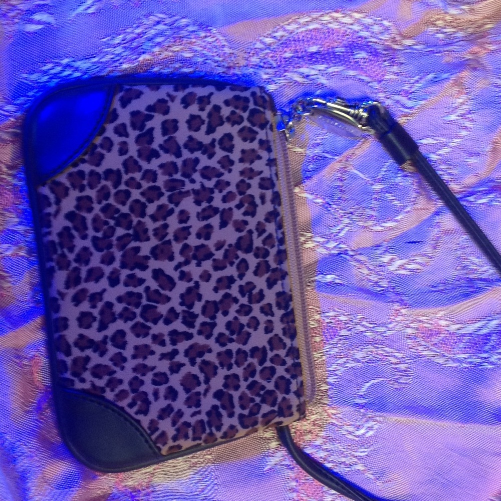 Liz Claiborne wristlet