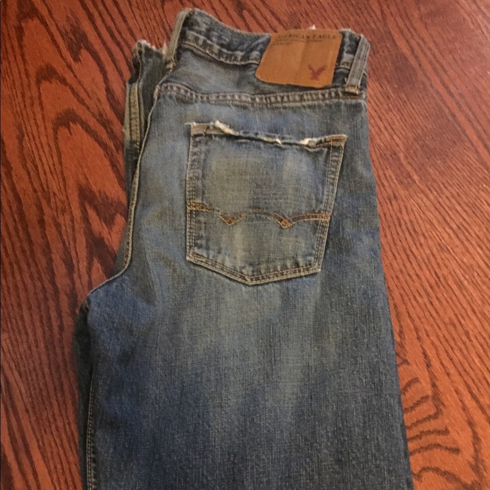 American Eagle blue jeans