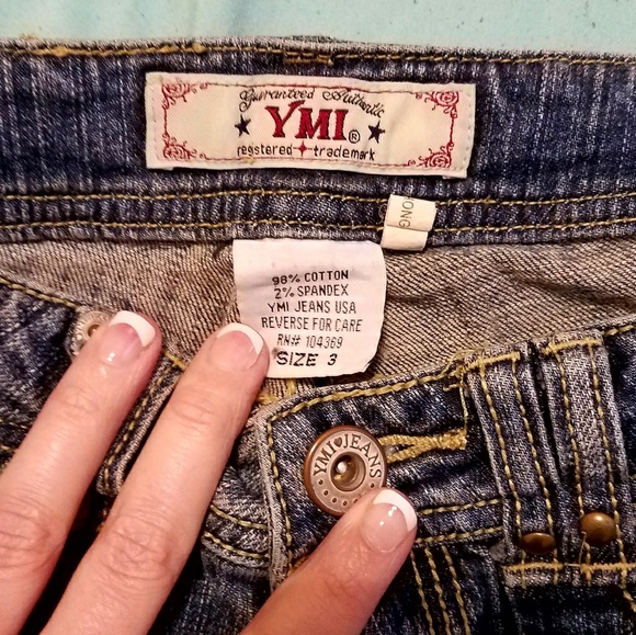 ๐๐THE PERFECT PAIR OF JEANS๐๐ - Picture 2 of 3