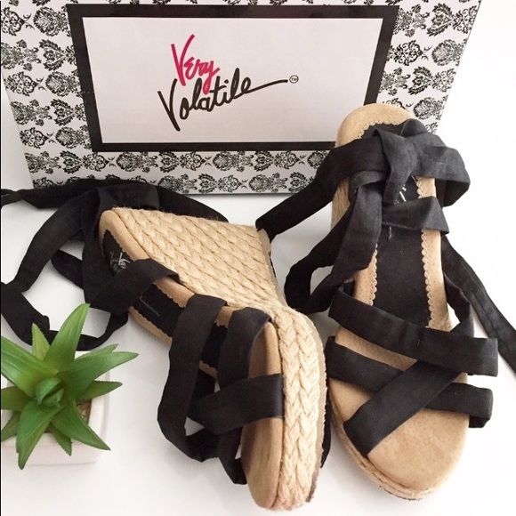 Espadrilles - Picture 2 of 5