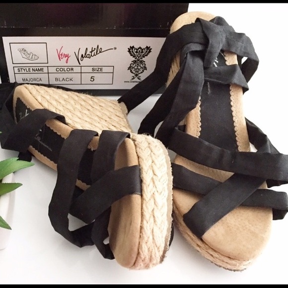 Espadrilles - Picture 3 of 5