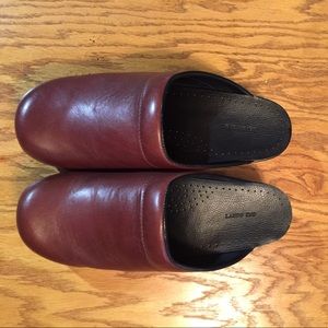 Lands' End brown leather mule clogs