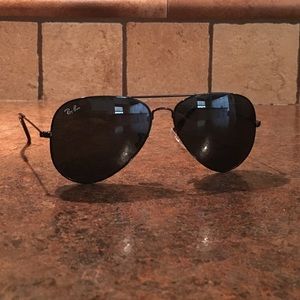 Men's Ray-Ban Aviator sunglasses